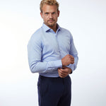 carpasus sustainable organic cotton dress shirt blue sky. Nachhaltiges Carpasus Businesshemd aus Bio Baumwolle in Blau Sky