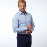 carpasus sustainable organic cotton dress shirt blue sky. Nachhaltiges Carpasus Businesshemd aus Bio Baumwolle in Blau Sky