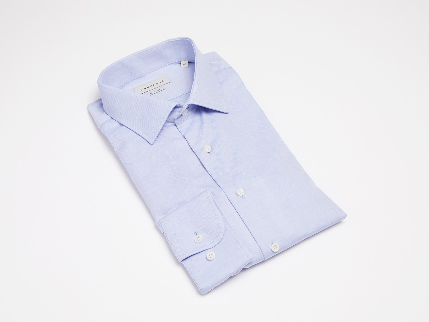 carpasus sustainable organic cotton dress shirt blue sky. Nachhaltiges Carpasus Businesshemd aus Bio Baumwolle in Blau Sky