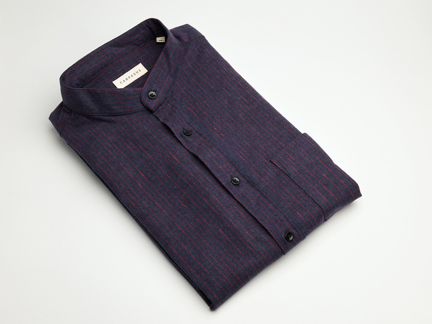 carpasus sustainable organic cotton and linen shirt scurido marine/red. Nachhaltiges Carpasus Hemd Scurido aus Bio Baumwolle und Leinen in Marine/Rot