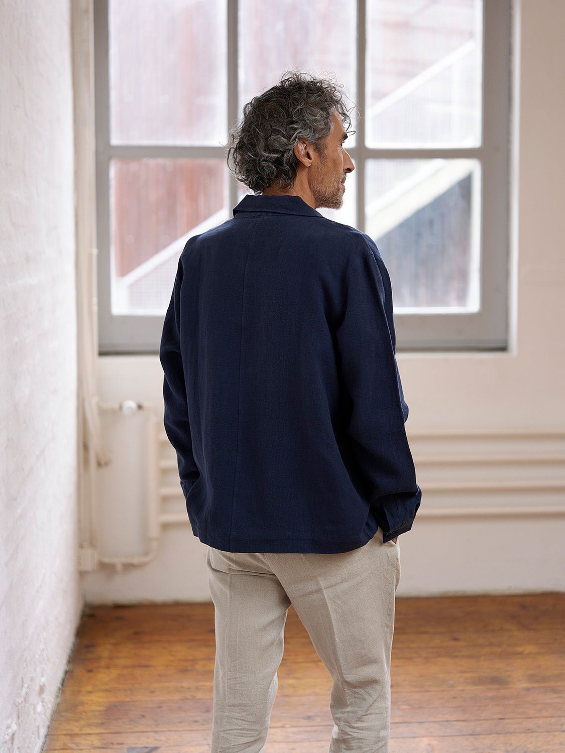 carpasus sustainable organic linen overshirt montagnola uni navy. Nachhaltiges Carpasus Overshirt Montagnola Uni Navy aus Bio Leinen 