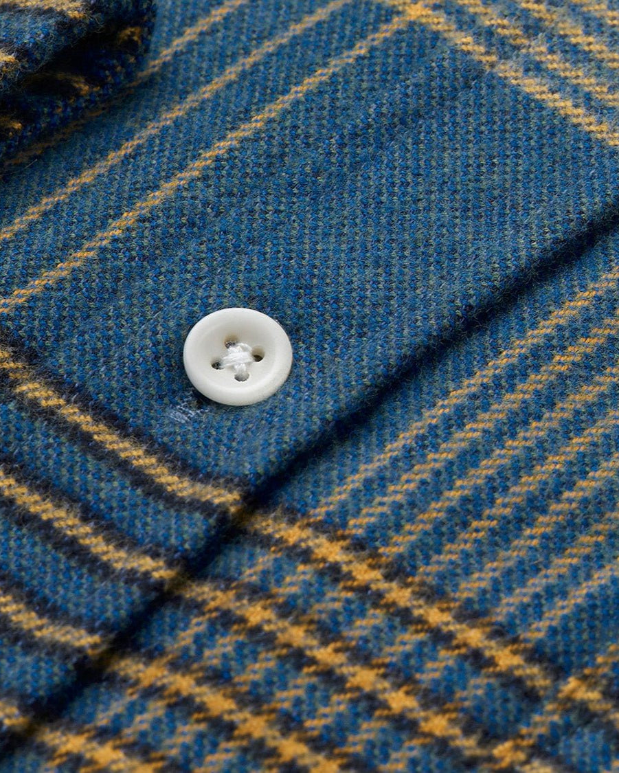 carpasus sustainable organic cotton flanell shirt ursido blue. Nachhaltiges Carpasus Flanell Hemd Ursido aus Bio Baumwolle in Blau 