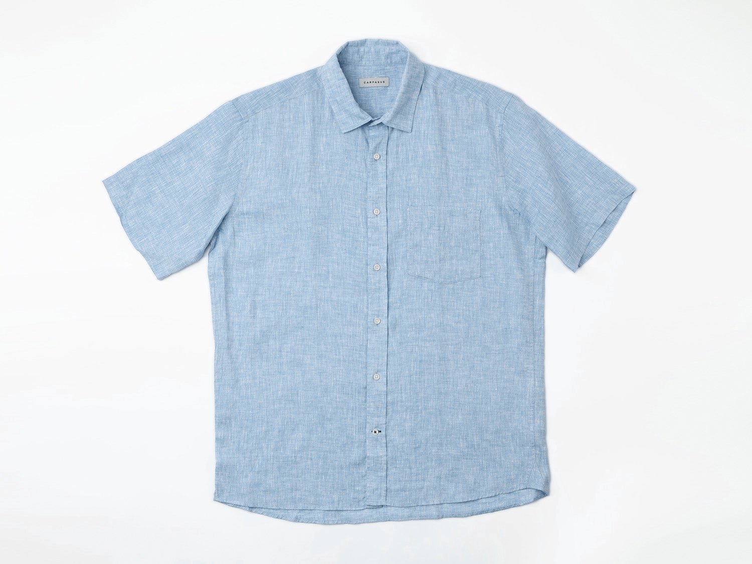 carpasus sustainable organic linen short sleeve shirt lightblue. Nachhaltiges Carpasus Hemd Kurzarm aus Bio Leinen in Hellblau