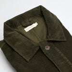 carpasus sustainable organic cotton corduroy overshirt olive. Nachhaltiges Carpasus Overshirt Cord aus Bio Baumwolle in Olive