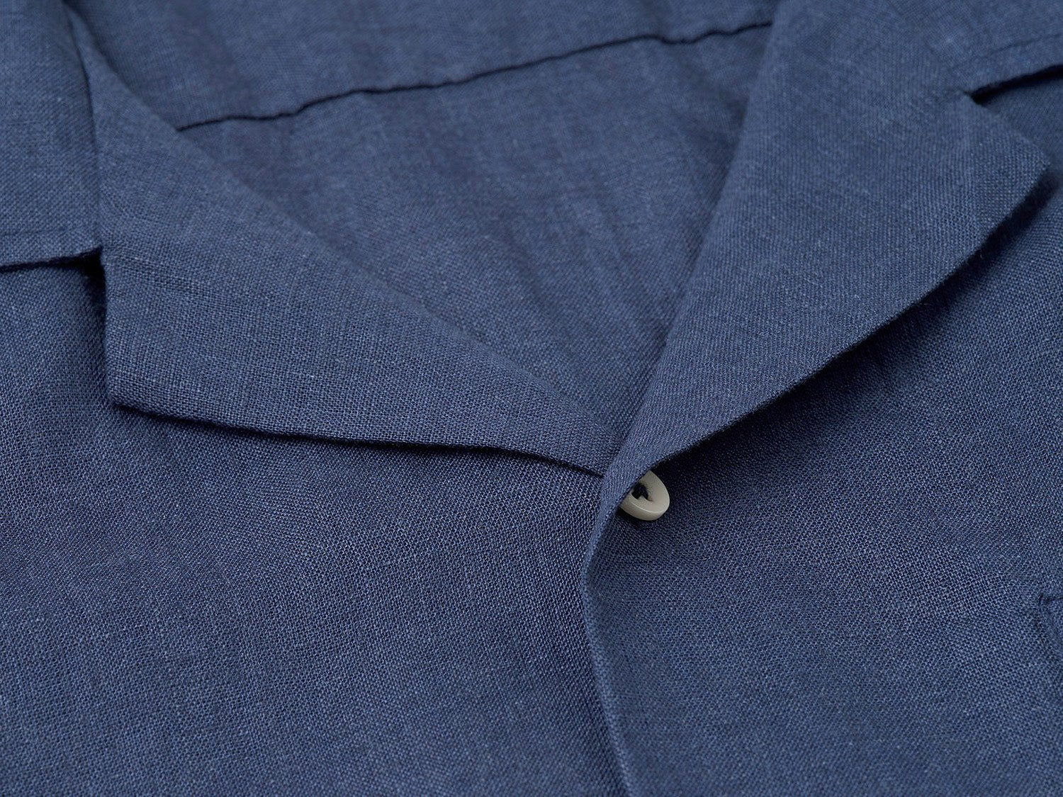 carpasus sustainable organic linen shirt short sleeves maloja uni navy . Nachhaltiges Carpasus Hemd kurzärmlig Maloja Uni Navy aus Bio Leinen 