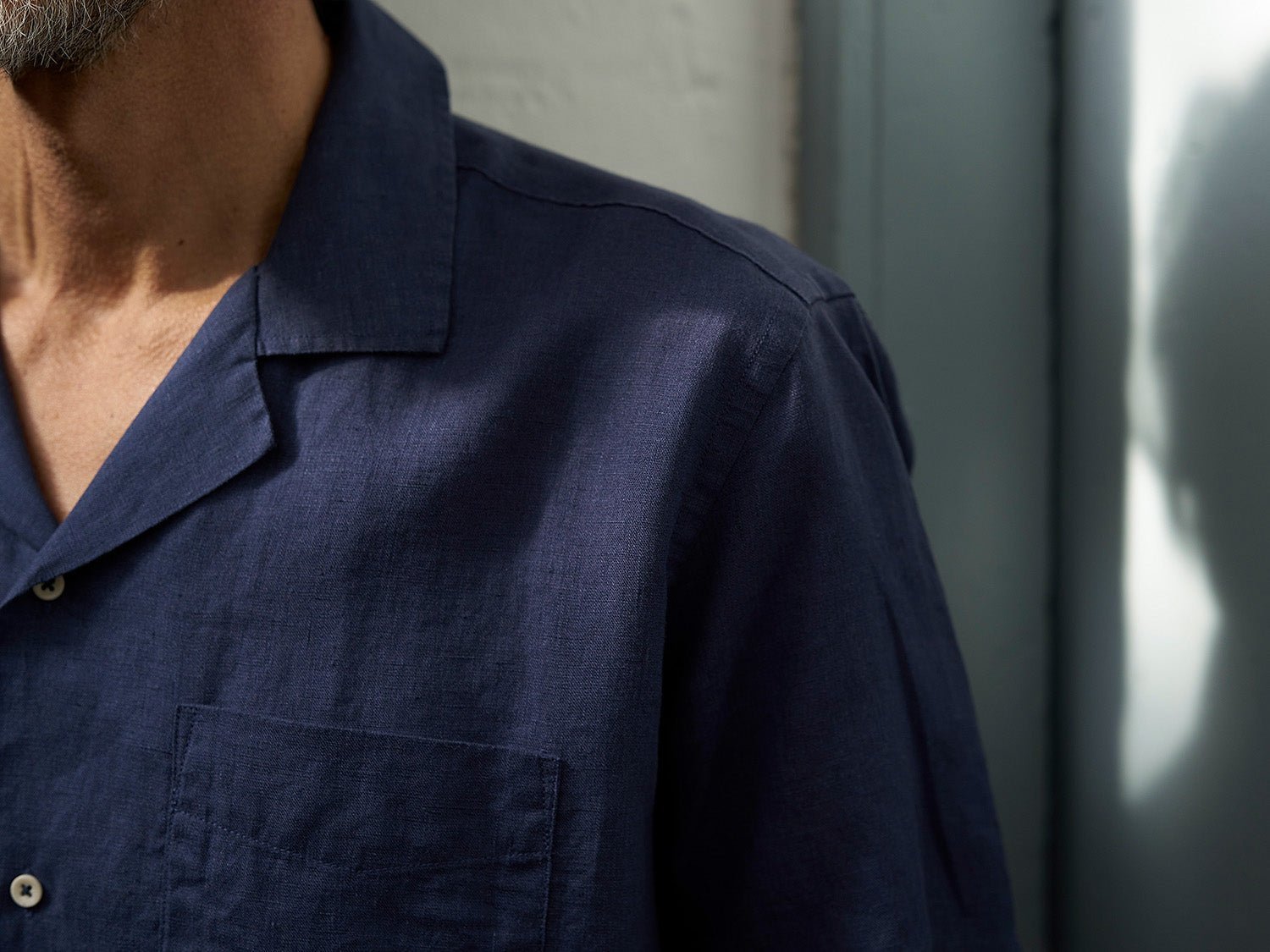 carpasus sustainable organic linen shirt short sleeves maloja uni navy . Nachhaltiges Carpasus Hemd kurzärmlig Maloja Uni Navy aus Bio Leinen 