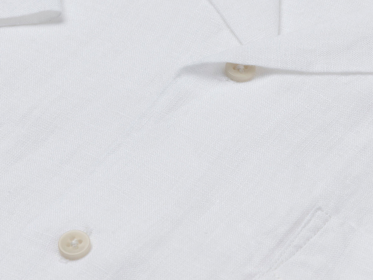 carpasus sustainable organic linen shirt short sleeves maloja uni white. Nachhaltiges Carpasus Hemd kurzärmlig Maloja Uni Weiss aus Bio Leinen