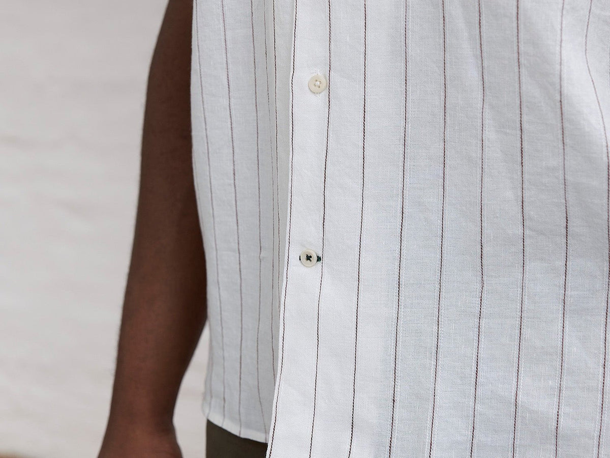 carpasus sustainable organic linen shirt short sleeves verita stripes rust white. Nachhaltiges Carpasus Hemd kurzärmlig Verita Streifen Rost Weiss aus Bio Leinen 