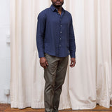 carpasus sustainable organic linen shirt verzasca uni navy. Nachhaltiges Carpasus Hemd Verzasca Uni Navy aus Bio Leinen 