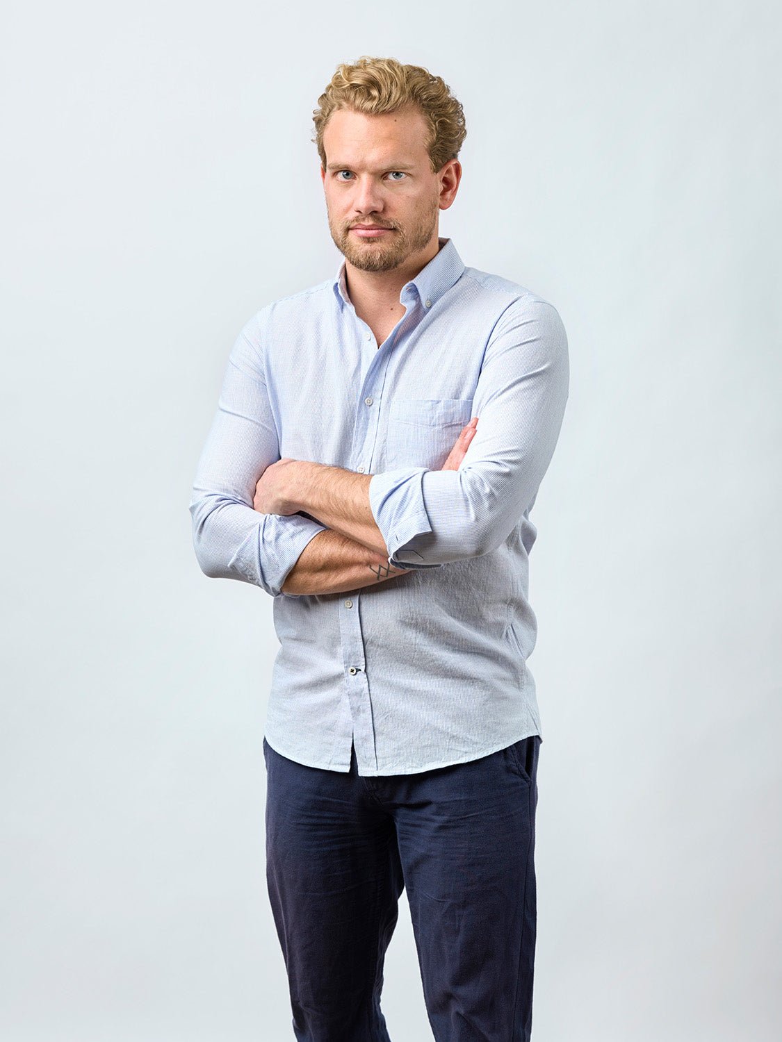 carpasus sustainable organic cotton shirt bernina blue. Nachhaltiges Carpasus Hemd Bernina Blau aus Bio Baumwolle 
