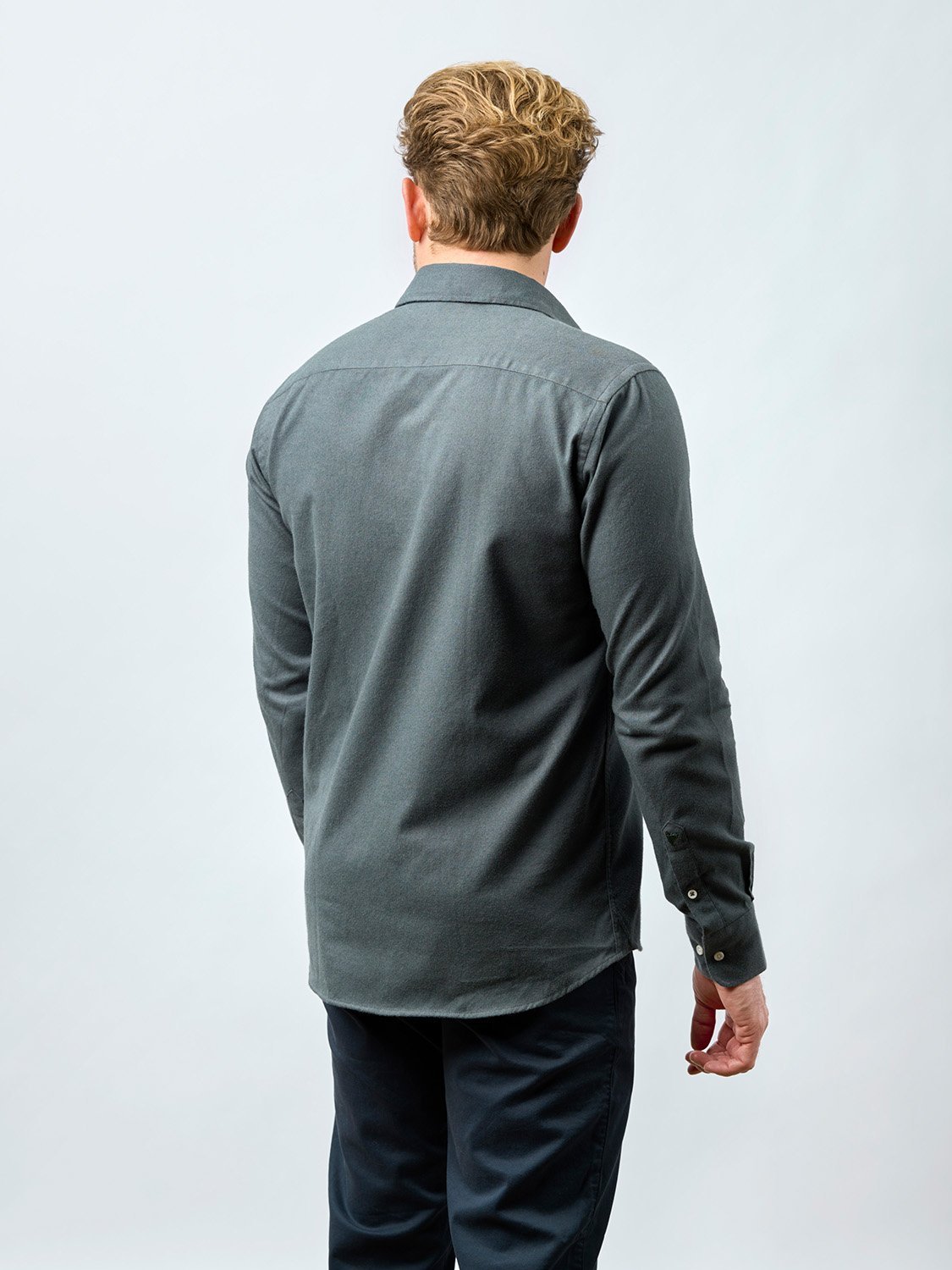 carpasus sustainable organic cotton flanell shirt castanio moss. Nachhaltiges Carpasus Flanell Hemd Castanio Moss aus Bio Baumwolle 