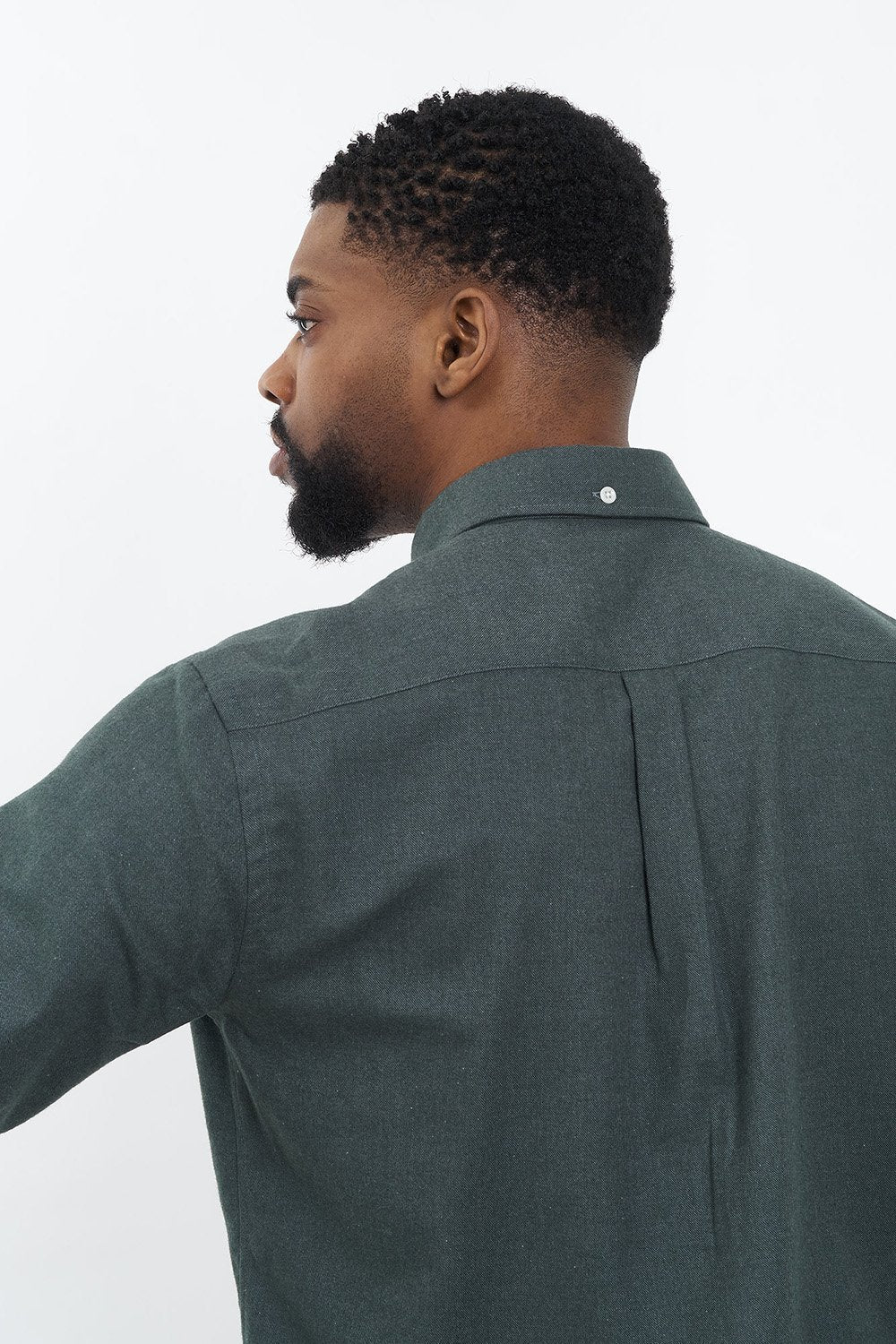 carpasus sustainable organic cotton flanell shirt populus moss. Nachhaltiges Carpasus Flanell Hemd Populus Moos aus Bio Baumwolle 