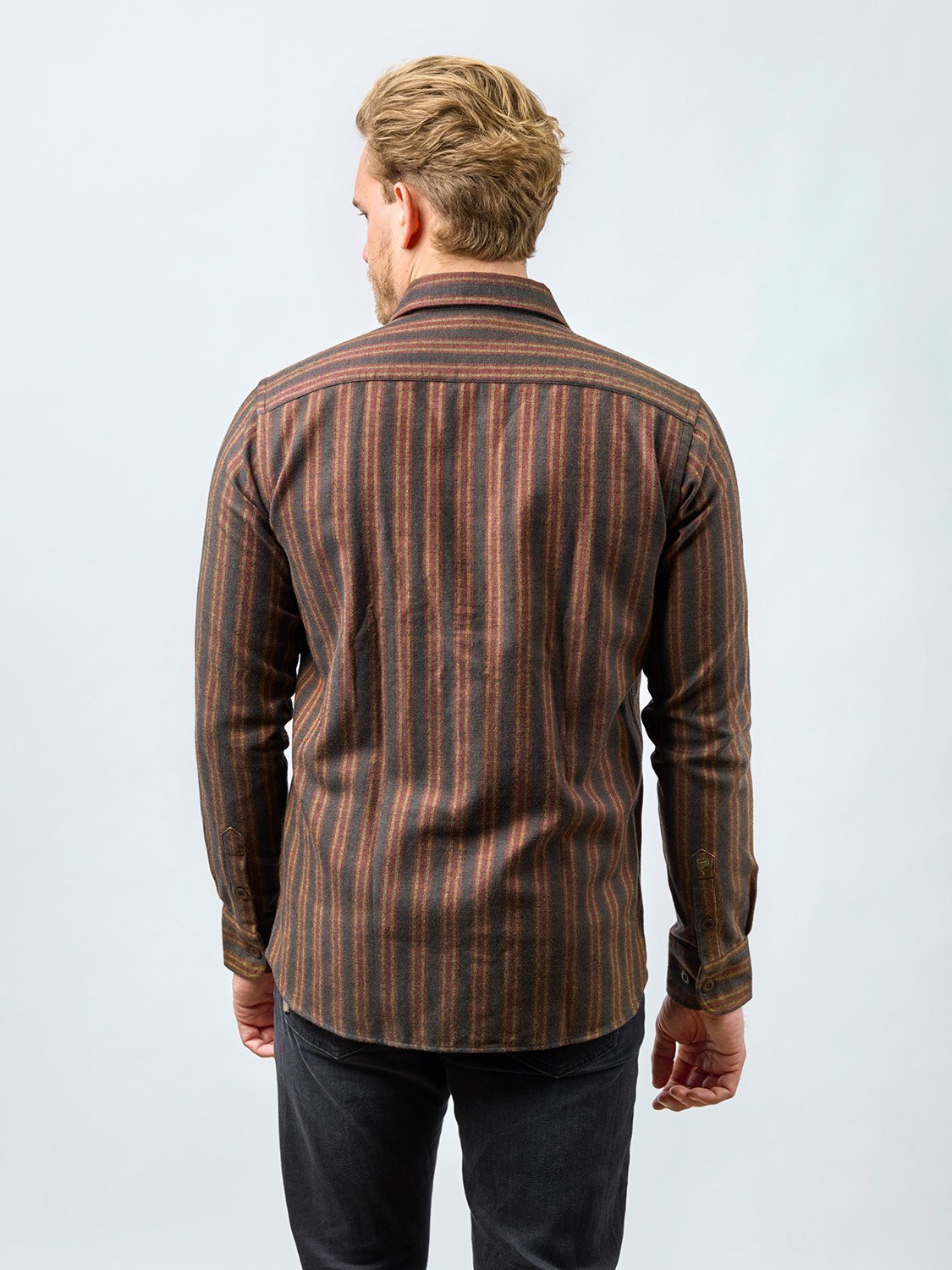 carpasus sustainable organic cotton flanell shirt quercus tricolor foro. Nachhaltiges Carpasus Flanell Hemd Quercus Tricolor Foro aus Bio Baumwolle 