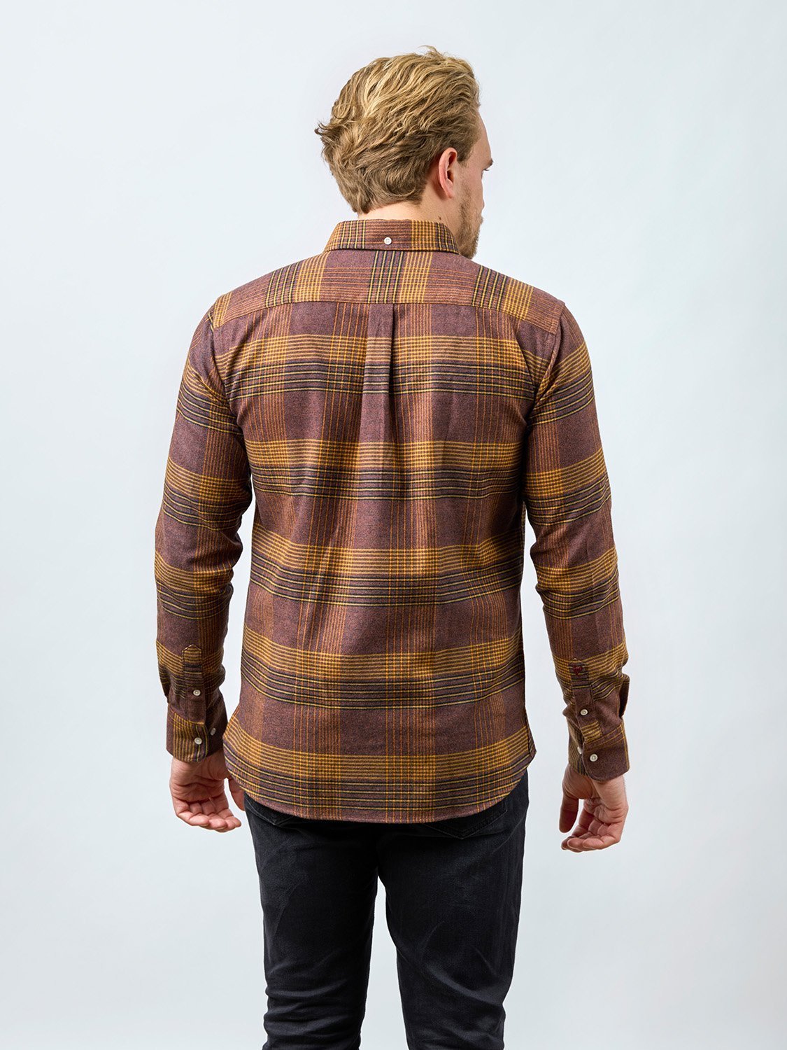 carpasus sustainable organic cotton flanell shirt ursido tinto. Nachhaltiges Carpasus Flanell Hemd Ursido aus Bio Baumwolle in Tinto
