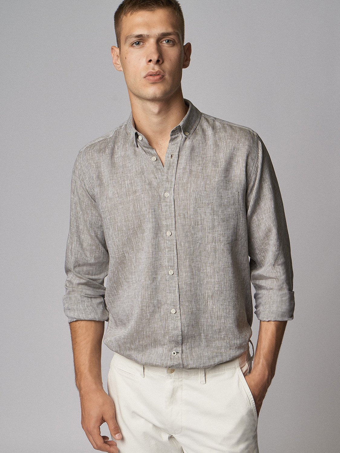 carpasus sustainable organic linen shirt single color khaki. Nachhaltiges Carpasus Hemd aus Bio Leinen in Khaki