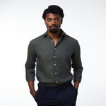 carpasus sustainable organic linen shirt semi casual single color moss. Nachhaltiges Carpasus Hemd Semi Casual aus Bio Leinen in Moss