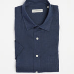 carpasus sustainable organic linen short sleeve shirt navy. Nachhaltiges Carpasus Hemd Kurzarm aus Bio Leinen in Navy