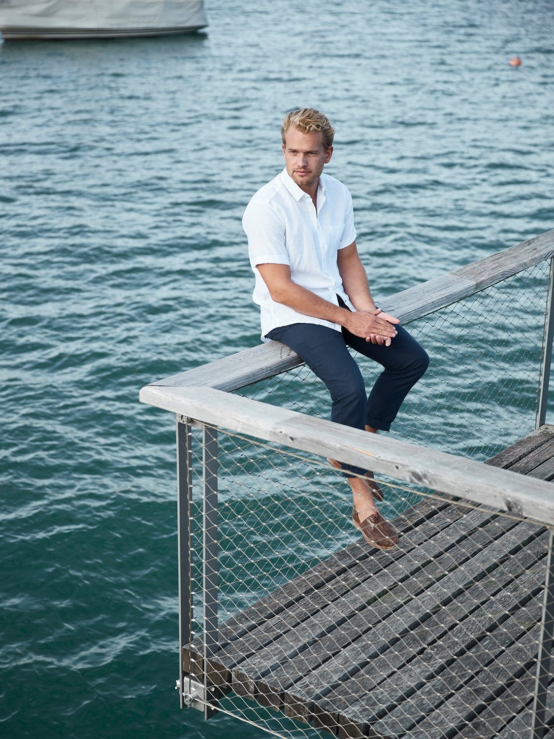 carpasus sustainable organic linen short sleeve shirt white. Nachhaltiges Carpasus Hemd Kurzarm aus Bio Leinen in Weiss.