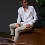carpasus sustainable organic linen shirt single color white. Nachhaltiges Carpasus Hemd aus Bio Leinen in Weiss