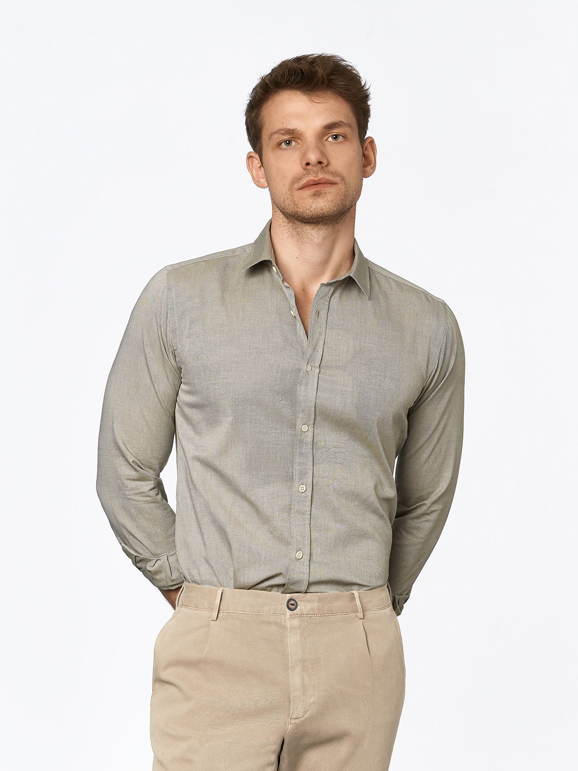 carpasus sustainable organic cotton shirt rivero olive. Nachhaltiges Carpasus Hemd Rivero aus Bio Baumwolle in Olivgrün