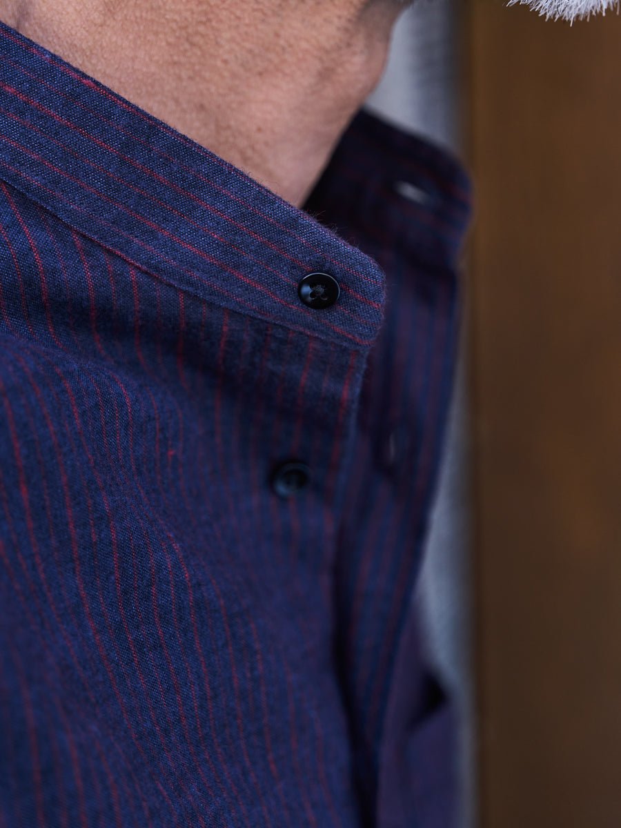 carpasus sustainable organic cotton and linen shirt scurido marine/red. Nachhaltiges Carpasus Hemd Scurido aus Bio Baumwolle und Leinen in Marine/Rot