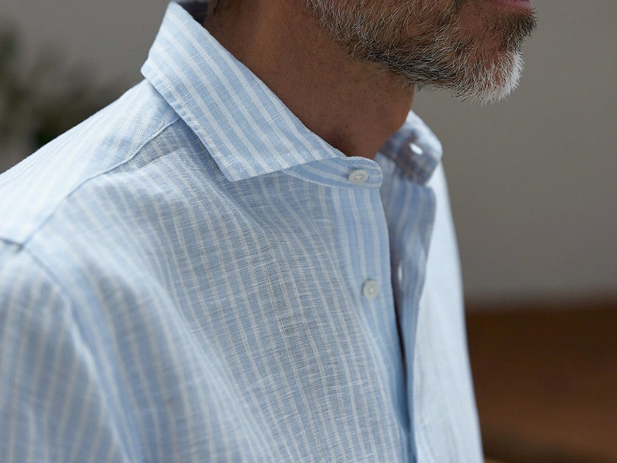 carpasus sustainable organic linen shirt stripes lightblue white. Nachhaltiges Carpasus Hemd aus Bio Leinen mit Streifen Hellblau Weiss