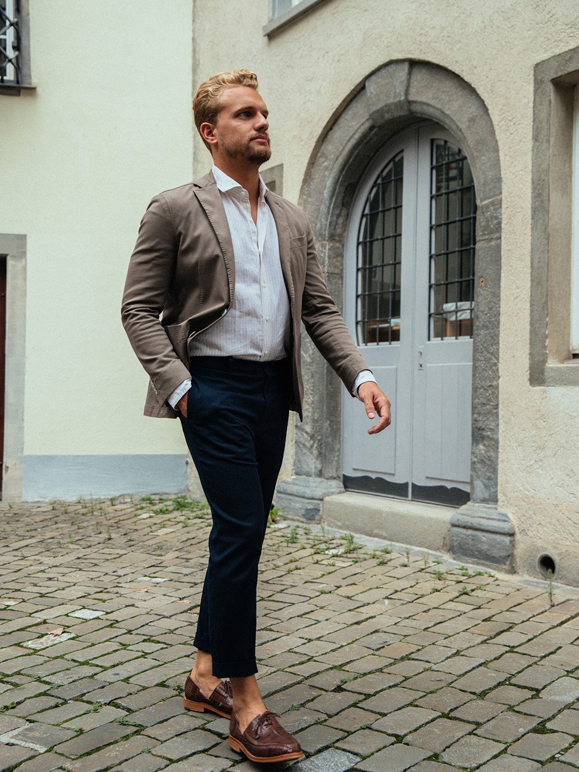 carpasus sustainable organic linen shirt stripes nature white. Nachhaltiges Carpasus Hemd aus Bio Leinen mit Streifen Natur Weiss