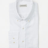 carpasus sustainable organic linen shirt single color white. Nachhaltiges Carpasus Hemd aus Bio Leinen in Weiss
