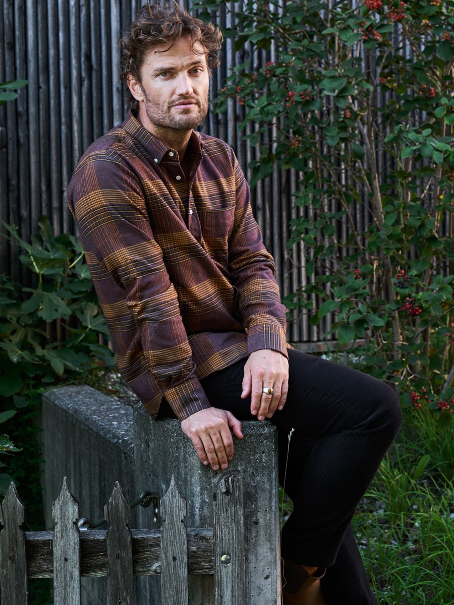 carpasus sustainable organic cotton flanell shirt ursido tinto. Nachhaltiges Carpasus Flanell Hemd Ursido aus Bio Baumwolle in Tinto