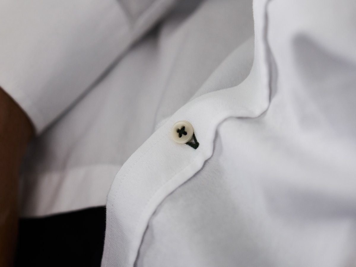 carpasus sustainable organic cotton oxford shirt white. Nachhaltiges Carpasus Oxford Hemd aus Bio Baumwolle in Weiss