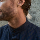 carpasus sustainable organic cotton and linen shirt scurido marine/ochre. Nachhaltiges Carpasus Hemd Scurido aus Bio Baumwolle und Leinen in Marine/Ocker